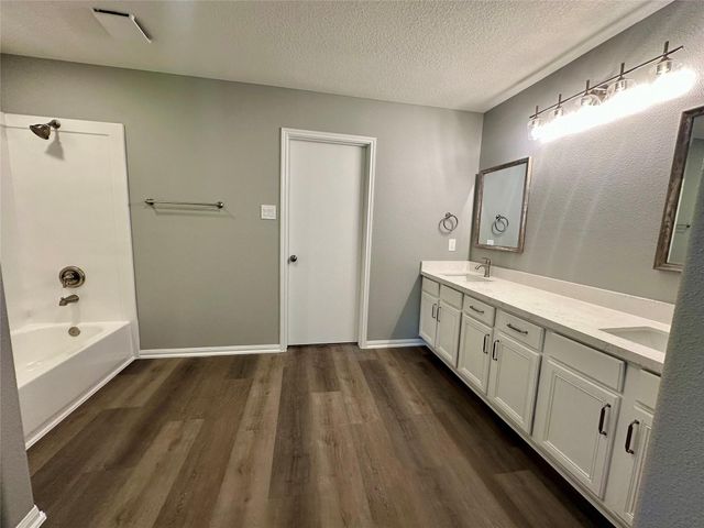 7706 Kempsey Lane, Houston, TX 77040