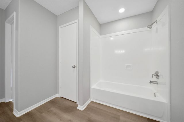 7706 Kempsey Lane, Houston, TX 77040