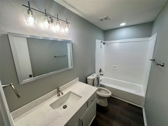 7706 Kempsey Lane, Houston, TX 77040