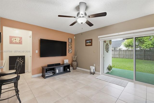 16478 SW 99th St, Miami, FL 33196