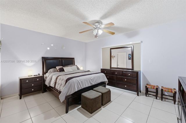 16478 SW 99th St, Miami, FL 33196