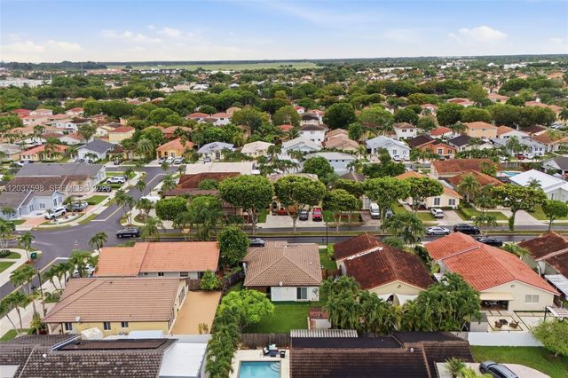 16478 SW 99th St, Miami, FL 33196