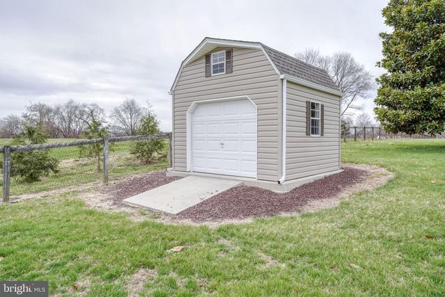 2392 HAZLETTVILLE RD, Dover, DE 19904