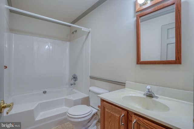 2392 HAZLETTVILLE RD, Dover, DE 19904