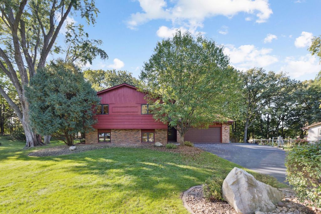 6718 Marilyn Drive, Maple Grove, MN 55369