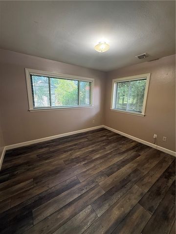 504 W 19th Street, Russellville, AR 72801