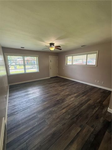 504 W 19th Street, Russellville, AR 72801
