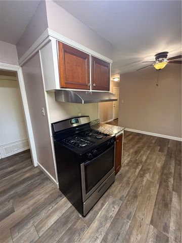 504 W 19th Street, Russellville, AR 72801