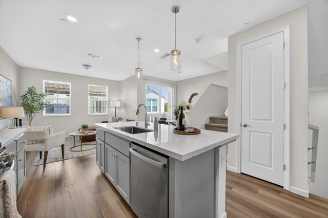 4363 GARONNE Walk, Sacramento, CA 95834