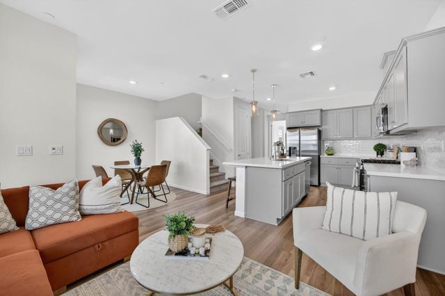 4363 GARONNE Walk, Sacramento, CA 95834