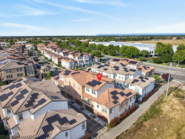 4363 GARONNE Walk, Sacramento, CA 95834