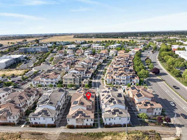 4363 GARONNE Walk, Sacramento, CA 95834