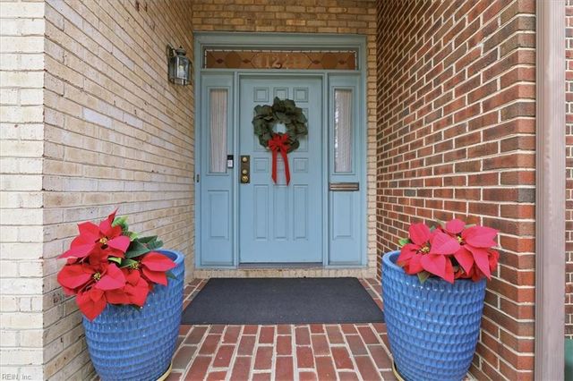 1221 Botetourt GDNS, Norfolk, VA 23517