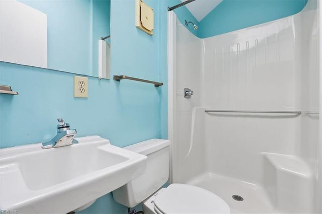 1221 Botetourt GDNS, Norfolk, VA 23517