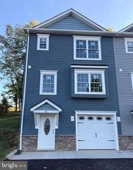 31 W DUCK ST, Front Royal, VA 22630