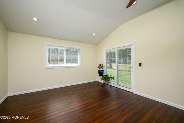 600 Oakwood Avenue, Jackson, NJ 08527