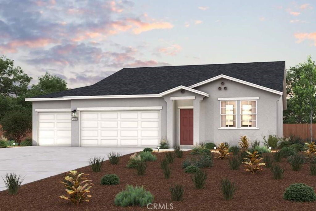 Image 1 of property listing at 581 Victoria Avenue, Chowchilla, CA 93610