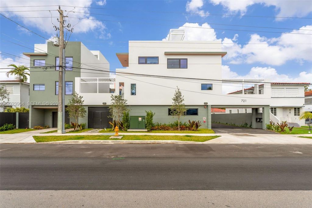 721 SW 11th Street G, Miami, FL 33129