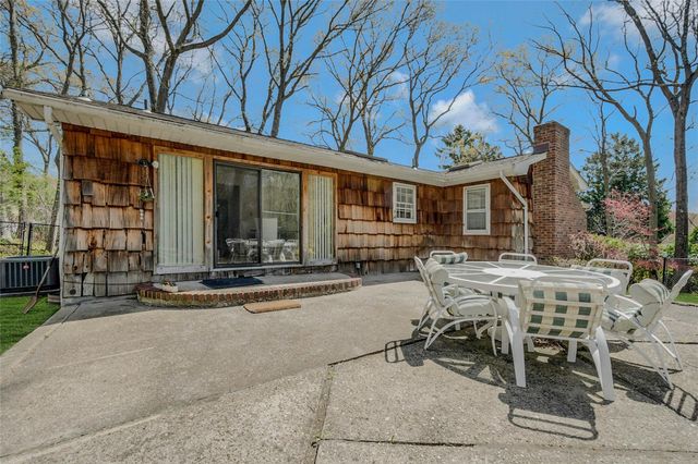 10 Ellen Drive, Port Jefferson, NY 11777