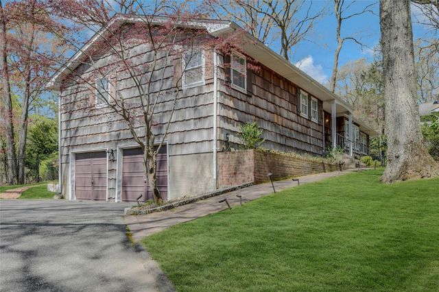 10 Ellen Drive, Port Jefferson, NY 11777