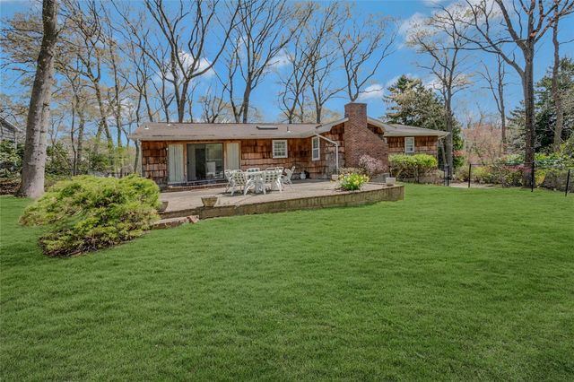 10 Ellen Drive, Port Jefferson, NY 11777