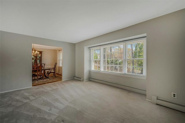 10 Ellen Drive, Port Jefferson, NY 11777