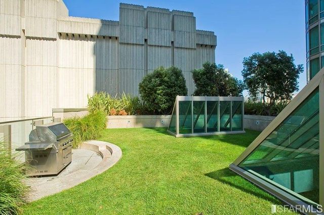 333 1st Street 901, San Francisco, CA 94105