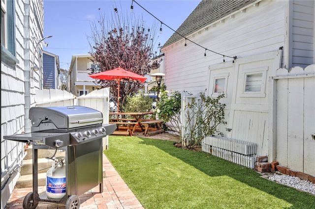 227 Apolena Avenue, Newport Beach, CA 92662