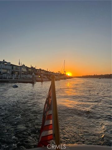 227 Apolena Avenue, Newport Beach, CA 92662