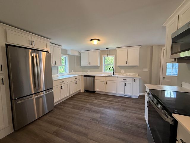 331 Parade Road, Barnstead, NH 03218