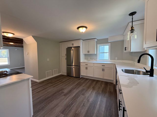 331 Parade Road, Barnstead, NH 03218
