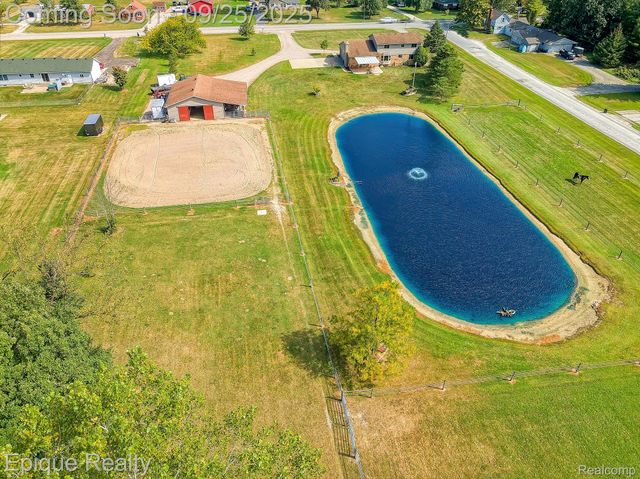 6742 Marsh Road, Cottrellville Township, MI 48039