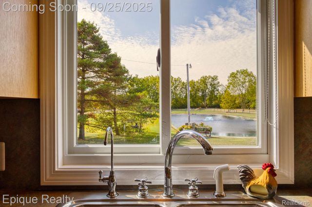 6742 Marsh Road, Cottrellville Township, MI 48039