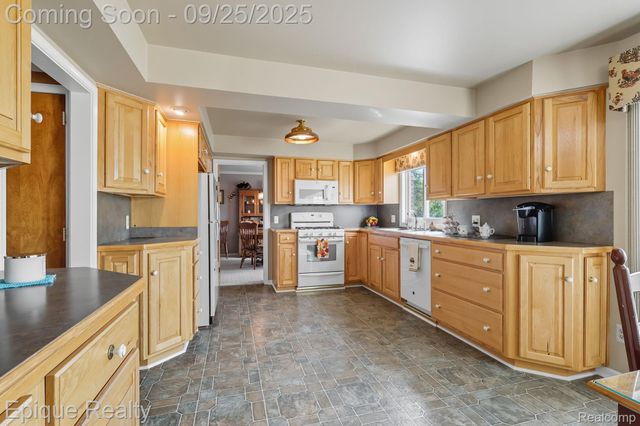 6742 Marsh Road, Cottrellville Township, MI 48039