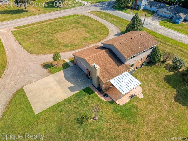 6742 Marsh Road, Cottrellville Township, MI 48039