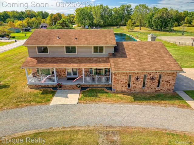 6742 Marsh Road, Cottrellville Township, MI 48039