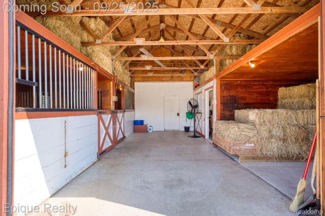 6742 Marsh Road, Cottrellville Township, MI 48039