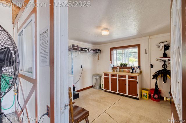 6742 Marsh Road, Cottrellville Township, MI 48039