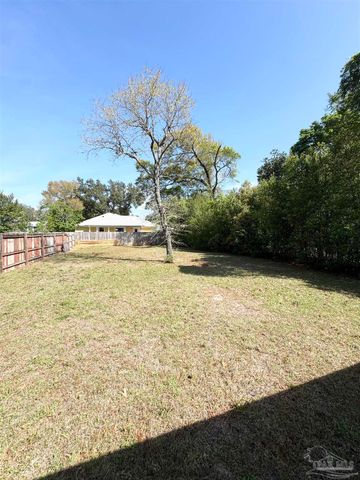 1318 Wilson Ave A, Pensacola, FL 32507