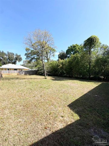 1318 Wilson Ave A, Pensacola, FL 32507
