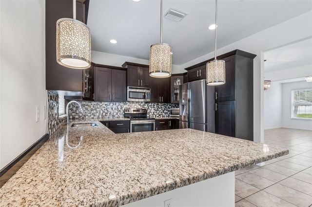 6105 MERRIFIELD DRIVE, Zephyrhills, FL 33541