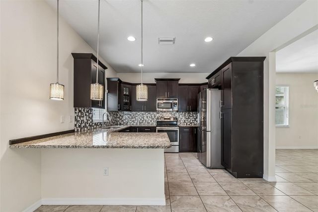 6105 MERRIFIELD DRIVE, Zephyrhills, FL 33541