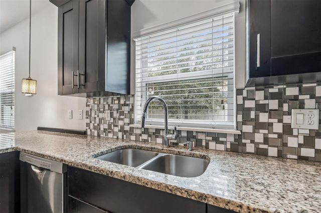 6105 MERRIFIELD DRIVE, Zephyrhills, FL 33541