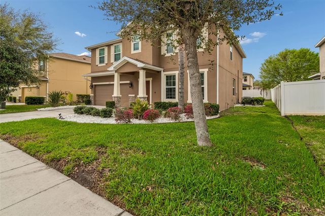 6105 MERRIFIELD DRIVE, Zephyrhills, FL 33541