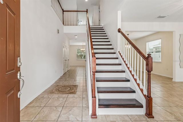 6105 MERRIFIELD DRIVE, Zephyrhills, FL 33541