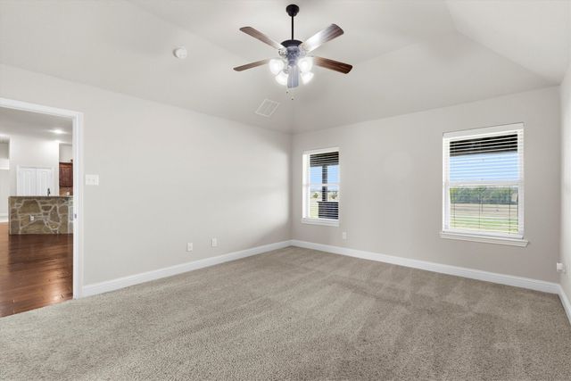 505 Water Fall Lane, Nevada, TX 75173