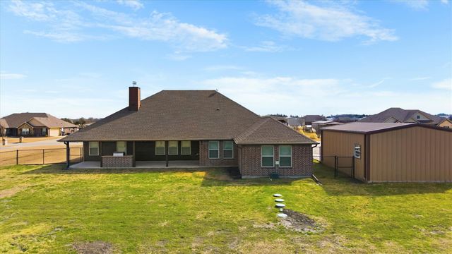 505 Water Fall Lane, Nevada, TX 75173