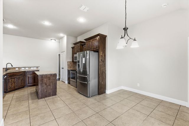 505 Water Fall Lane, Nevada, TX 75173