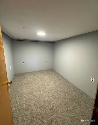 25 Drive Way 1st Floor, Guilford, CT 06437