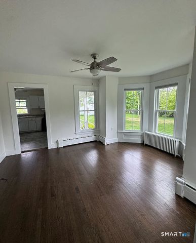 25 Drive Way 1st Floor, Guilford, CT 06437